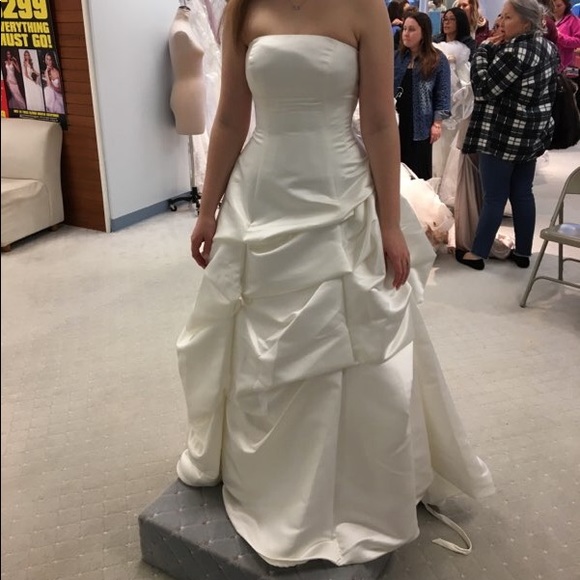 size 8 in wedding dress